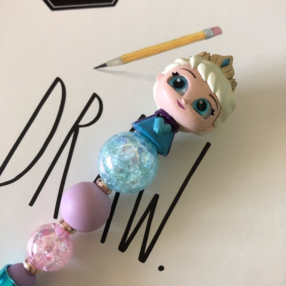Disney Doorables: Frozen: Queen Eliza handmade beaded pen